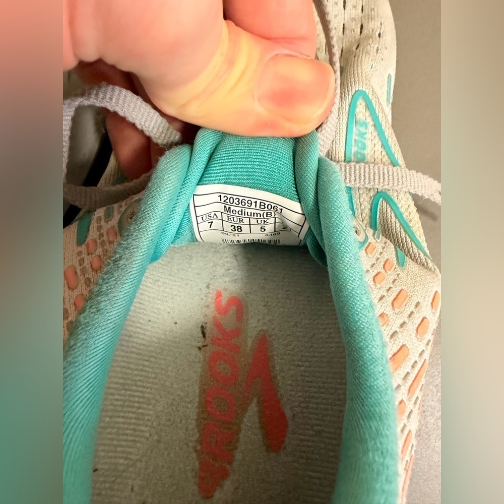Women’s Brooks Glycerin Running Athletic Shoes - Picture 7 of 7